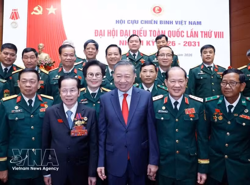 top-leader.jpg