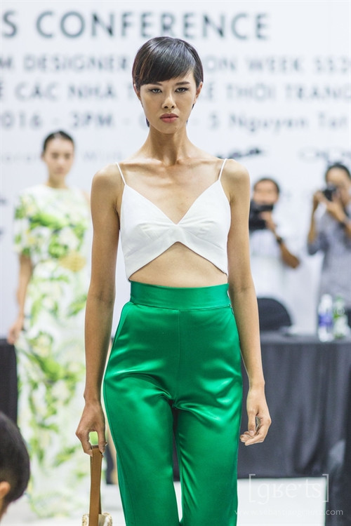 Vietnam Fashion Week kicks off ảnh 1
