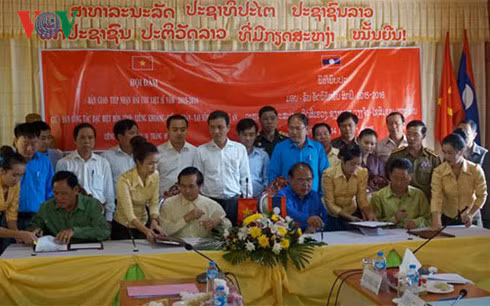 Burial service for Vietnamese fallen soldiers in Laos ảnh 1
