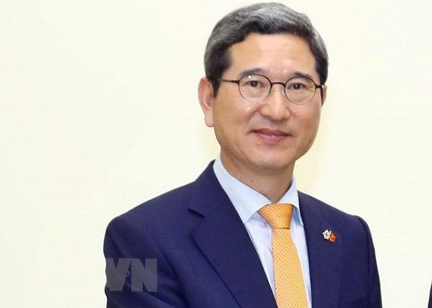 RoK lawmaker honoured with Friendship Order ảnh 1