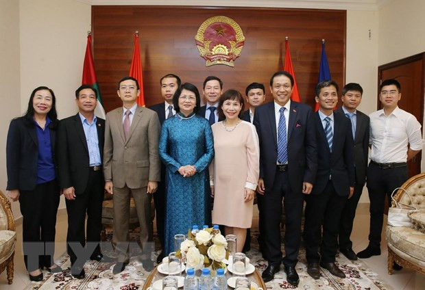 Vice President visits embassy in UAE, meets Nakheel & Limitless leaders ảnh 1 Vice President visits embassy in UAE, meets Nakheel & Limitless leaders ảnh 1