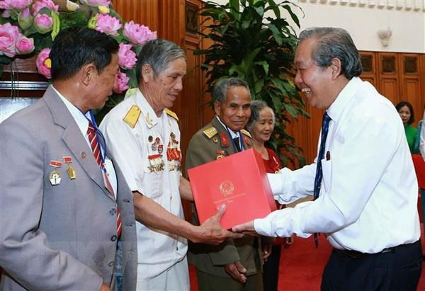 Over 332 billion VND for presenting gifts to revolution contributors ảnh 1 Over 332 billion VND for presenting gifts to revolution contributors ảnh 1