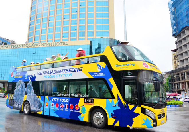 Quang Ninh launches double-decker buses for tourism ảnh 1