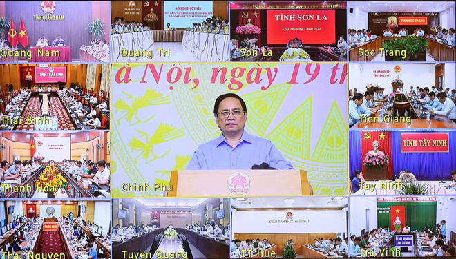 Online administrative reform meetings must reach communal-level administrations: PM ảnh 1