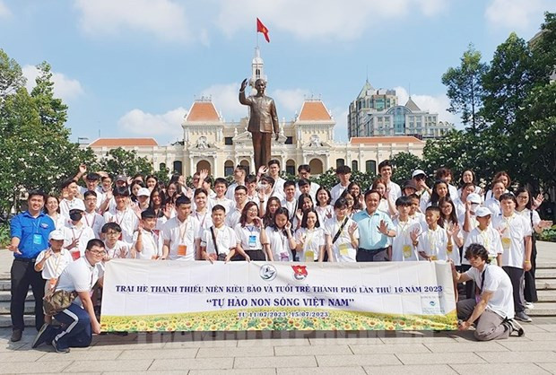 Summer camp for overseas young people kicks off in HCM City ảnh 1