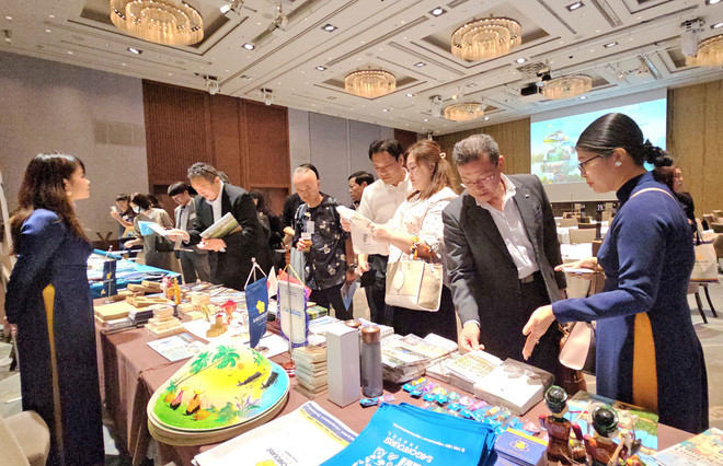 Vietnam Airlines, Saigontourist Group promote Vietnam's destinations in Japan ảnh 1