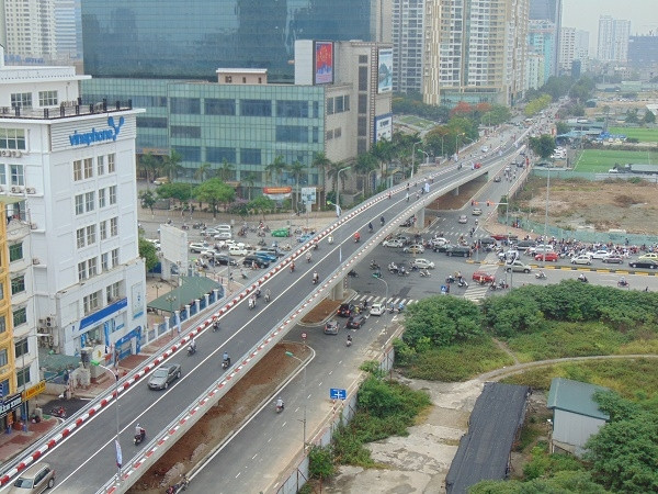 Modern flyover inaugurated in Hanoi ảnh 1