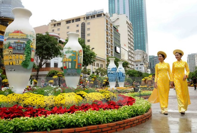HCM City: Nguyen Hue flower street to celebrate Lunar New Year ảnh 1