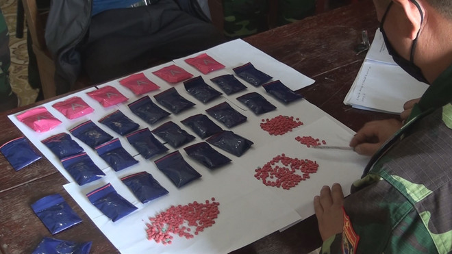 Trafficker of 6,000 synthetic drug pills from Laos arrested ảnh 1