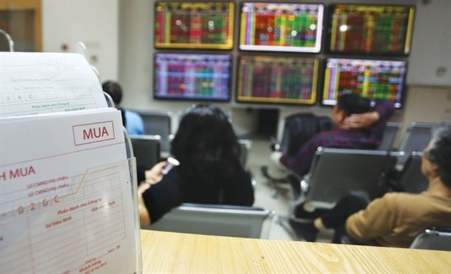 Securities market attracts 12.8 billion USD, up 12 percent in nine months ảnh 1 Securities market attracts 12.8 billion USD, up 12 percent in nine months ảnh 1