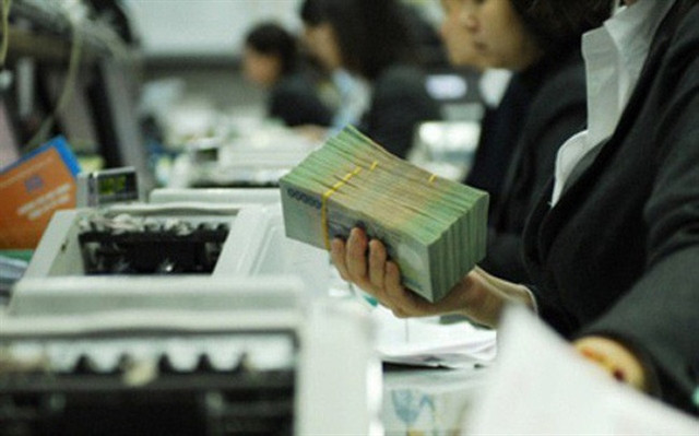 Banks’ profits forecast to decline by 19 percent in Q3 ảnh 1