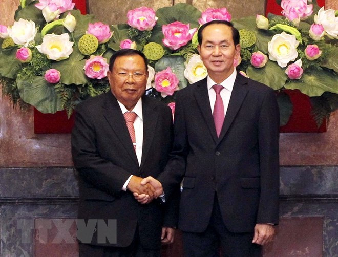 Top Lao leader pays five-day visit to Vietnam ảnh 2