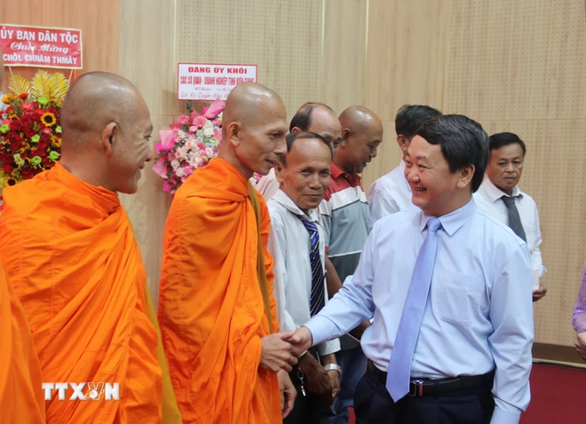 Official extends greetings to Khmer people on Chol Chnam Thmay festival ảnh 1 Official extends greetings to Khmer people on Chol Chnam Thmay festival ảnh 1