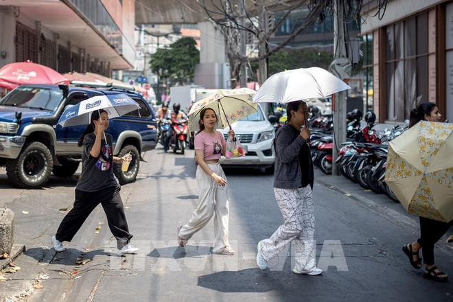 Thailand warns of scorching heat in April ảnh 1
