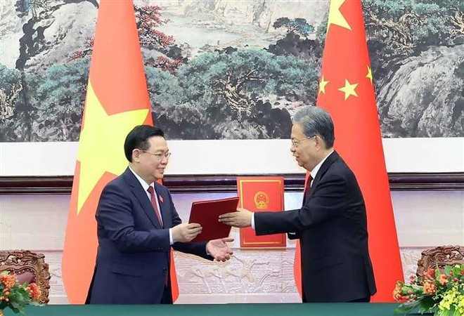 Top Vietnamese, Chinese legislators hold talks ảnh 2 Top Vietnamese, Chinese legislators hold talks ảnh 2