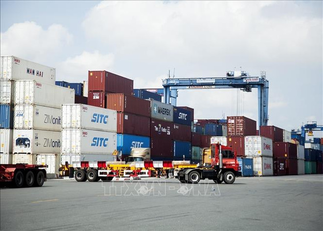 State budget revenue from exports, imports down 4.2% in Q1 ảnh 1