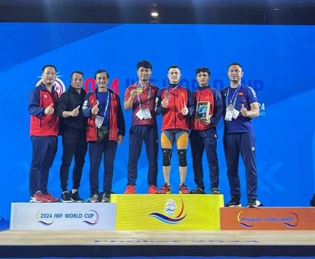 Vietnamese weightlifter wins International Weightlifting Federation World Cup ảnh 1