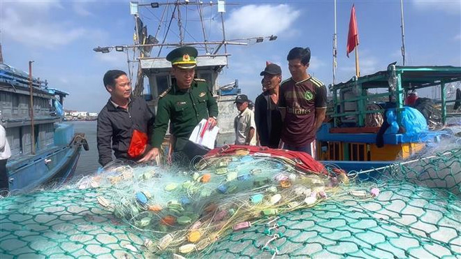 Localities fighting IUU fishing with strong determination ảnh 2