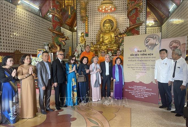 Overseas Vietnamese in Thailand commemorate Gac Ma fallen soldiers ảnh 1