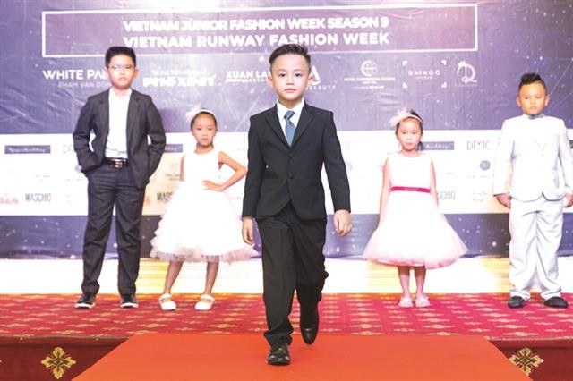HCM City to host two fashion weeks targeting Vietnamese brands ảnh 1 HCM City to host two fashion weeks targeting Vietnamese brands ảnh 1