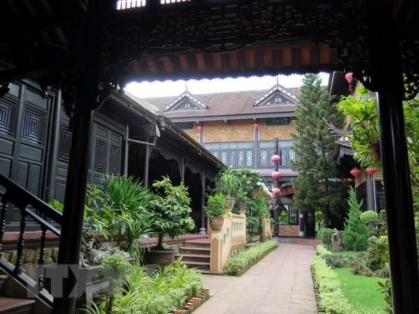 Nha vuon - fabulous architecture of Hue ảnh 2