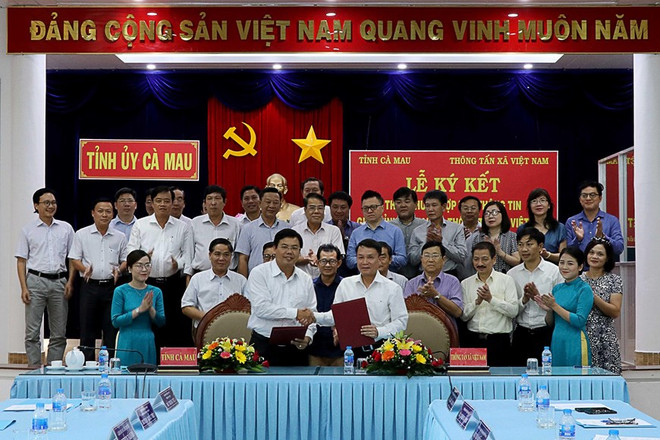 Vietnam News Agency signs information cooperation pact with Ca Mau ảnh 1 Vietnam News Agency signs information cooperation pact with Ca Mau ảnh 1