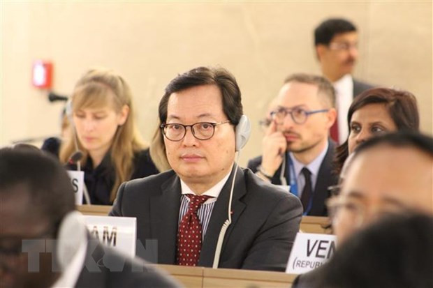 UNHRC adopts resolution on climate change and human rights ảnh 1