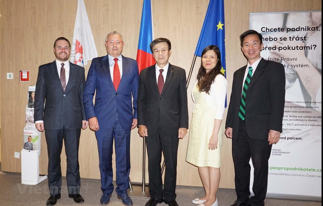 Vietnam, Czech Republic seek ways to enhance trade ties ảnh 1 Vietnam, Czech Republic seek ways to enhance trade ties ảnh 1