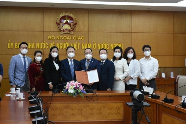RoK organisation donates medical supplies, goods to Vietnam ảnh 1