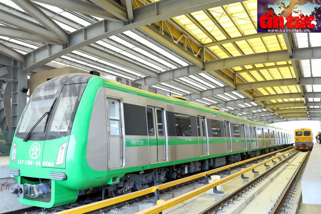 Hanoi to offer 15-day free pass for all passengers on Cat Linh-Ha Dong metro line ảnh 2