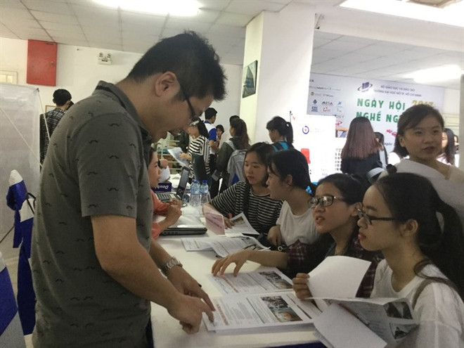 More jobs expected as firms relocate from China to Vietnam ảnh 1