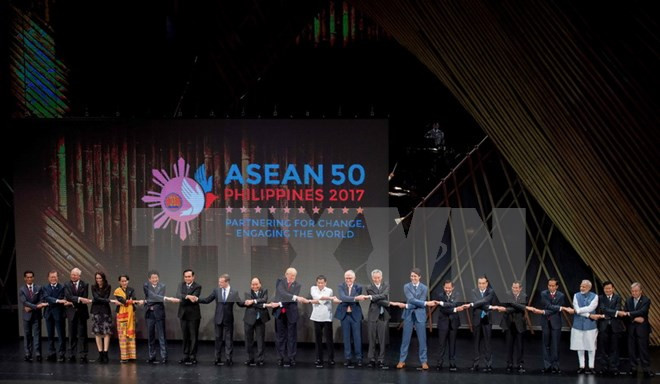 EAS leaders reaffirm importance of keeping peace, stability in East Sea ảnh 1 EAS leaders reaffirm importance of keeping peace, stability in East Sea ảnh 1