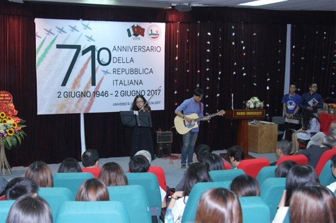 More Vietnamese students learn Italian language ảnh 1