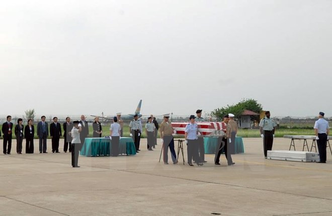 Remains of US missing-in-action servicemen repatriated ảnh 1