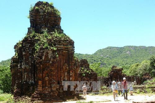 Exhibition on central region’s Cham towers kicks off ảnh 1 Exhibition on central region’s Cham towers kicks off ảnh 1