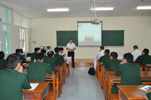 Vietnam, France share experience in running peacekeeping hospital ảnh 1 Vietnam, France share experience in running peacekeeping hospital ảnh 1