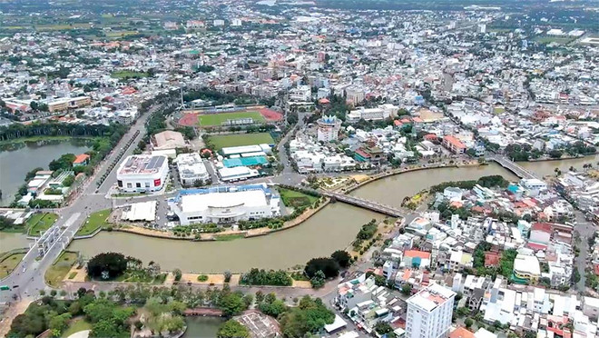 Long An accelerates administrative reforms in service of people, businesses ảnh 1