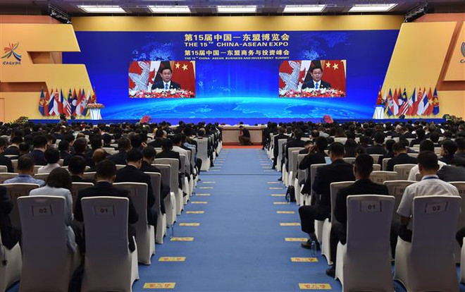 Vietnam supports ASEAN – China cooperation: Deputy PM ảnh 1