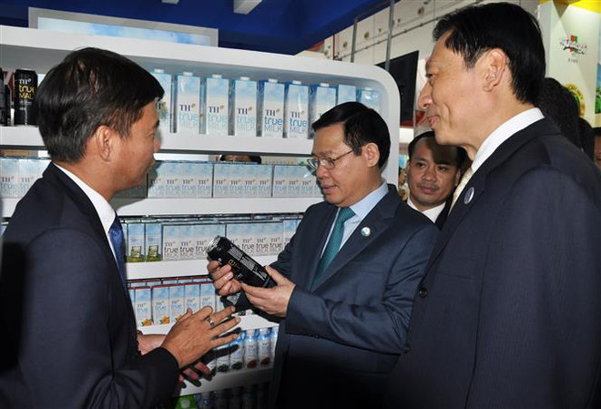 Vietnam supports ASEAN – China cooperation: Deputy PM ảnh 4