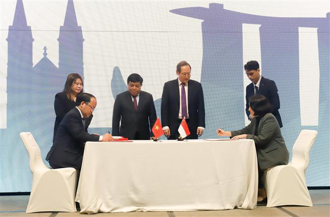 Vietnam, Singapore hold 16th connectivity ministerial meeting ảnh 1 Vietnam, Singapore hold 16th connectivity ministerial meeting ảnh 1