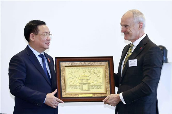 NA Chairman receives President of RMIT University ảnh 1 NA Chairman receives President of RMIT University ảnh 1