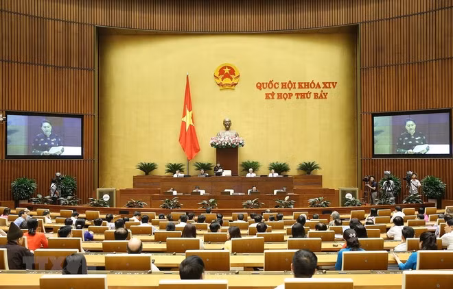 Legislators actively participate in Q&A session ảnh 1