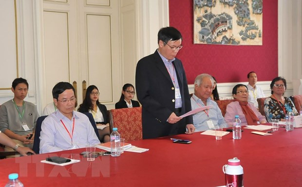 Vietnamese students in Belgium carry out diverse activities towards homeland ảnh 1