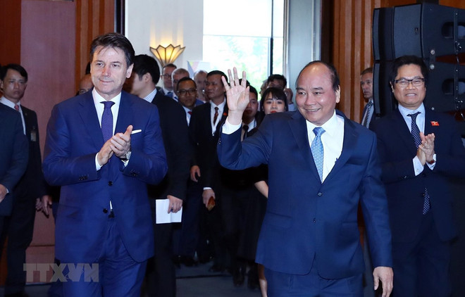 Vietnamese, Italian PMs co-chair Italy-ASEAN economic relations dialogue ảnh 1