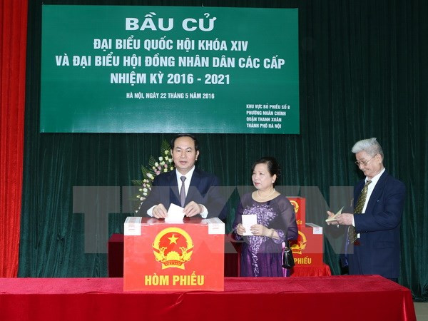 Leaders join voters in general election ảnh 2 Leaders join voters in general election ảnh 2