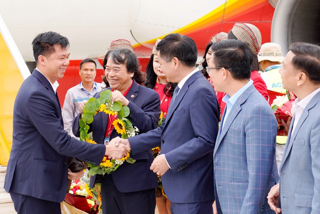 Vietjet inaugurates second air route to Dien Bien ảnh 2