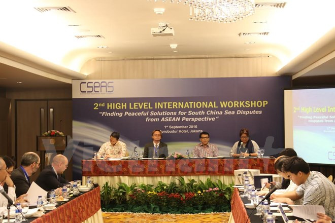 Seminar seeks peaceful solution to East Sea dispute ảnh 1
