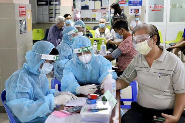 HCM City: 3,851 more COVID-19 patients given all-clear, three intensive care centres set up ảnh 1