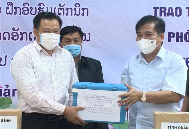  Quang Binh aids Lao locality in livestock protection ảnh 1
