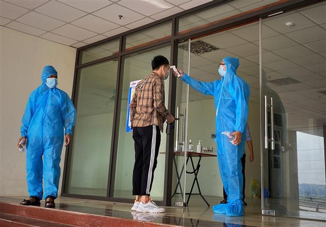 Official dispatch on strengthening COVID-19 prevention and control ảnh 3